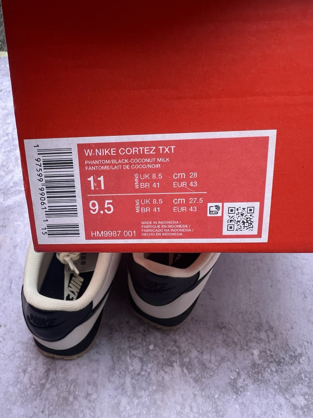 NIKE CORTEZ TXT SIZE UK 8.5 EUR 43 (HM9987 001) UNISEX TRAINERS