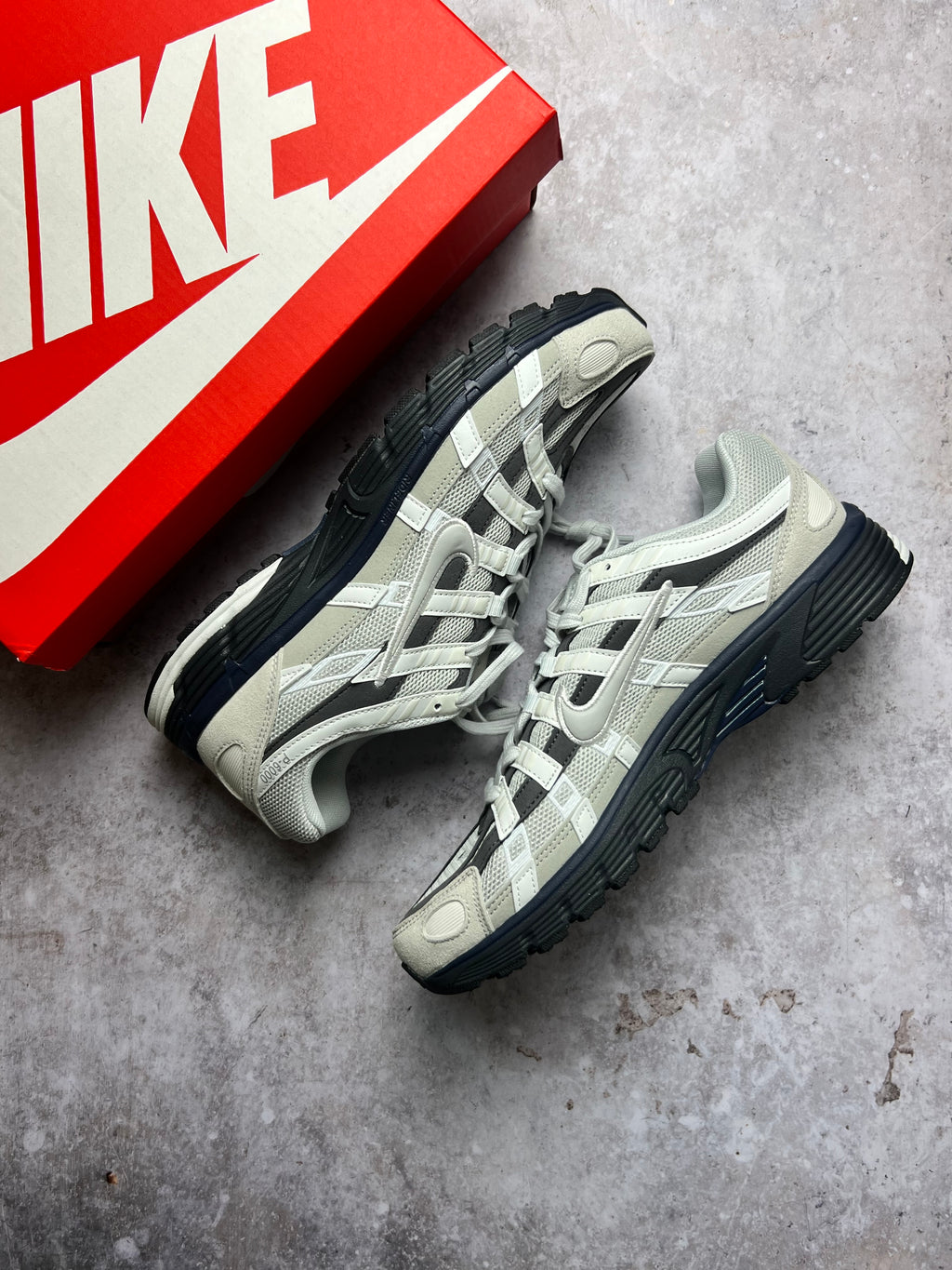 Nike P-6000 Photon Dust/Anthracite/Summit White/Light Smoke Grey