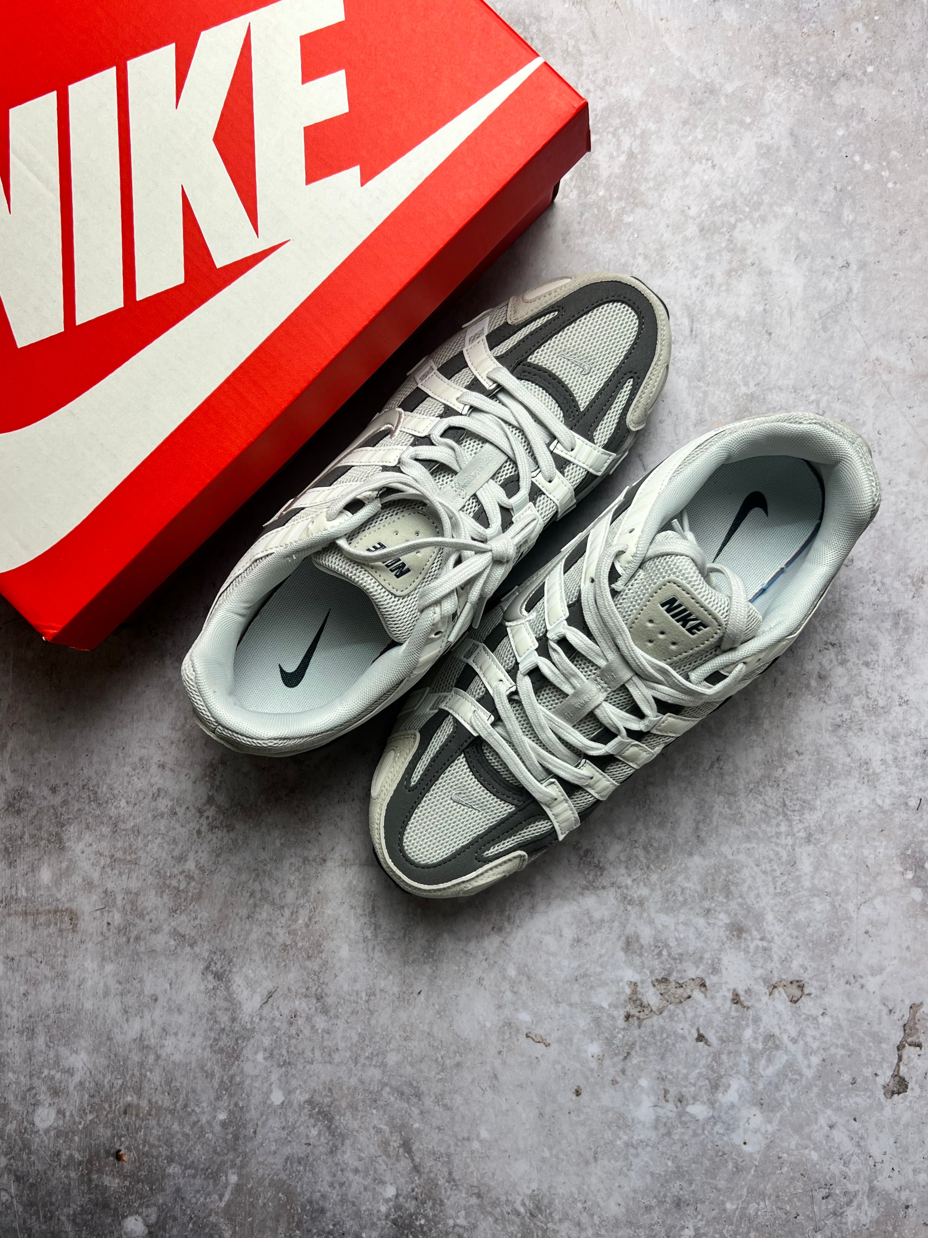 Nike P-6000 Photon Dust/Anthracite/Summit White/Light Smoke Grey