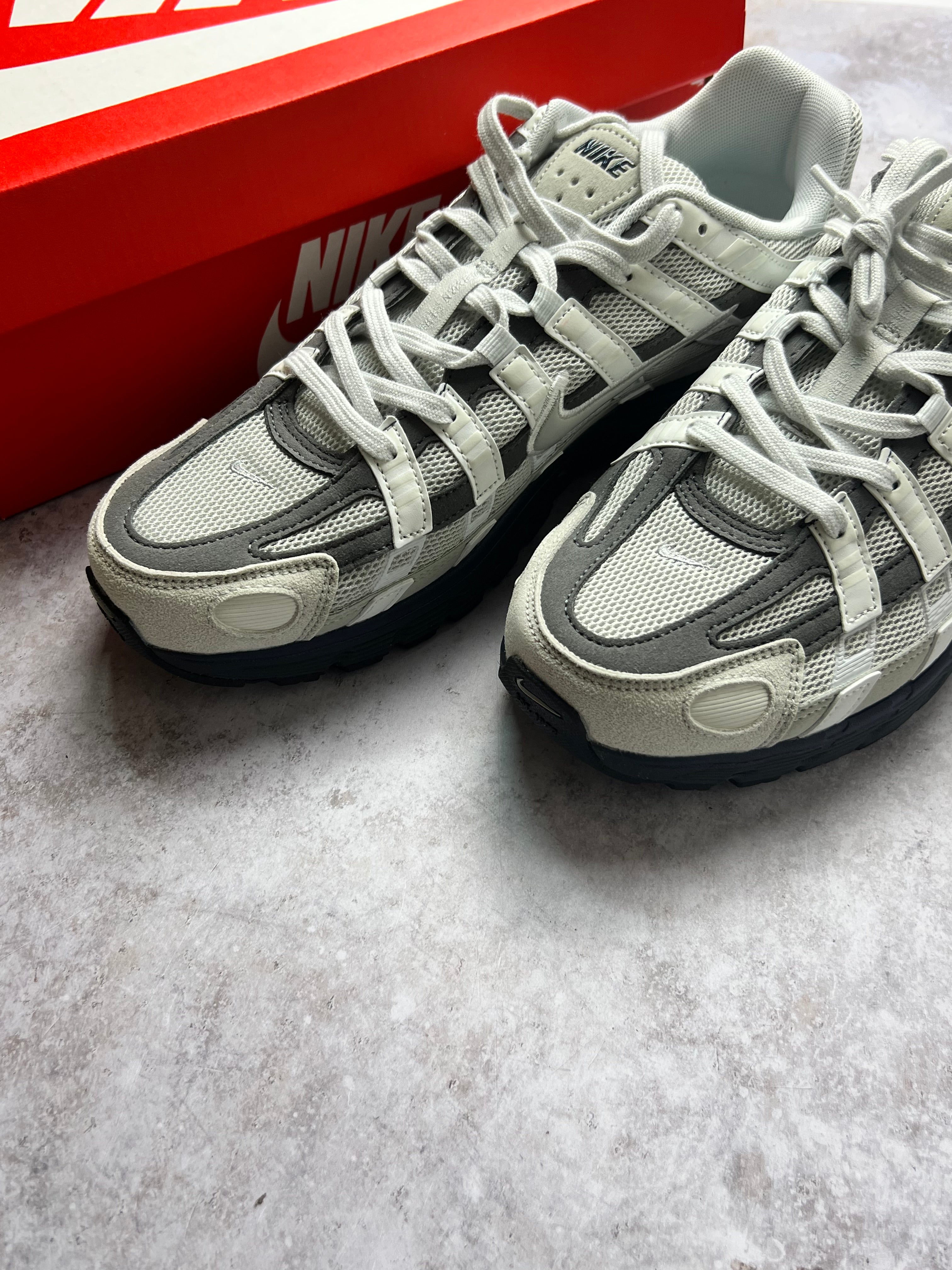 Nike P-6000 Photon Dust/Anthracite/Summit White/Light Smoke Grey
